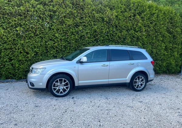 Fiat Freemont cena 29900 przebieg: 337000, rok produkcji 2014 z Dębica małe 121